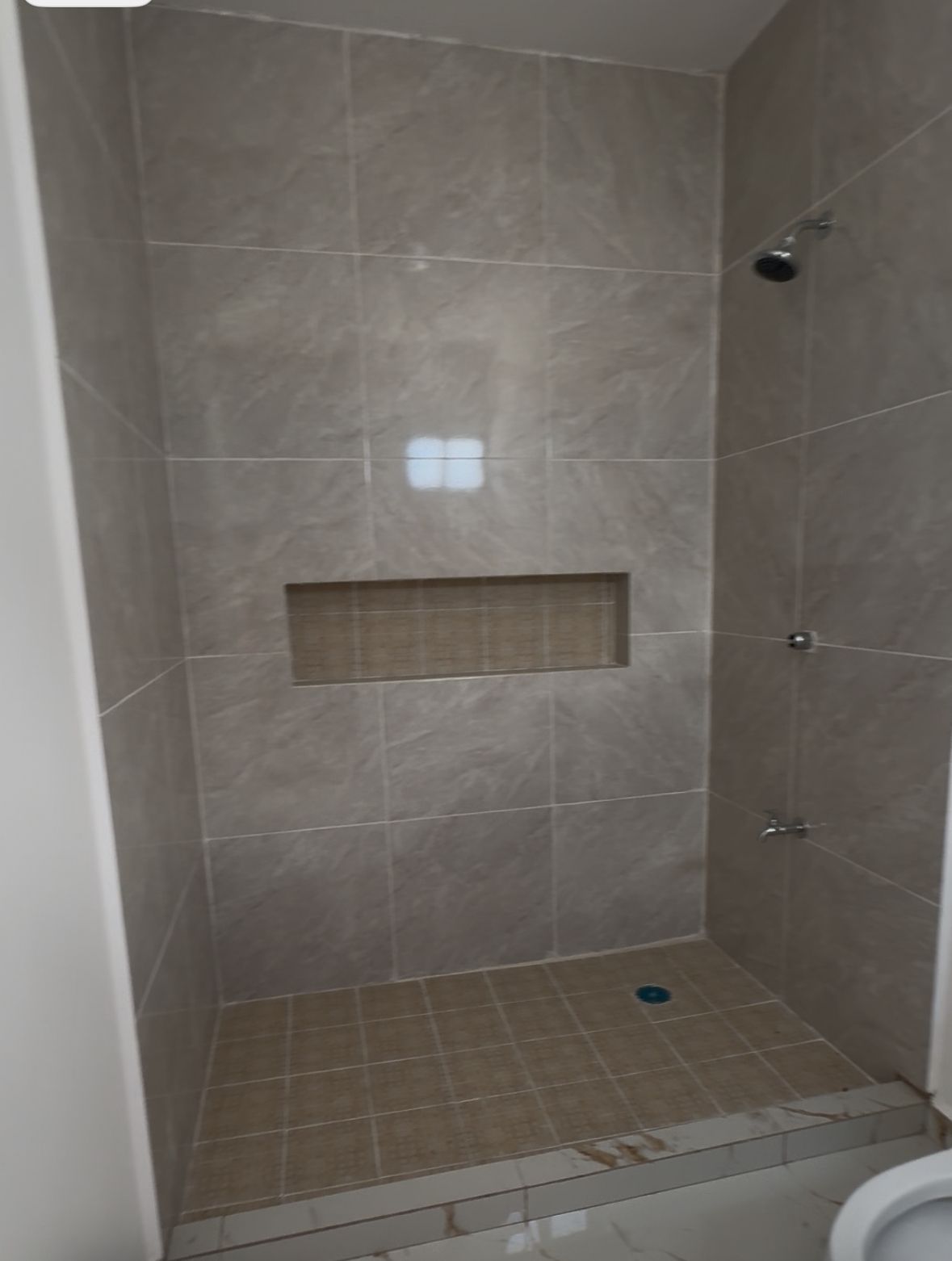 11 de 12: Baños completos