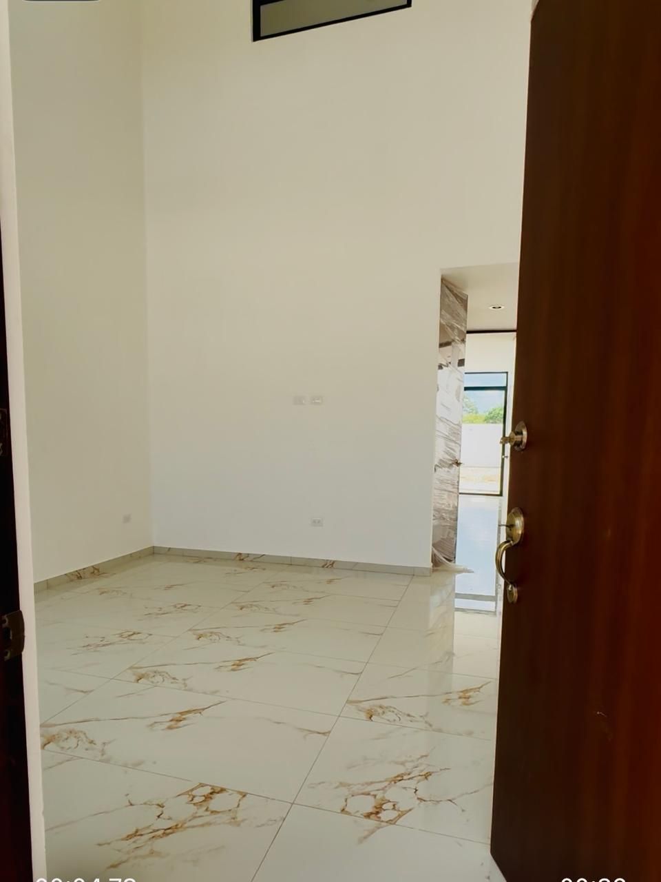 3 de 12: Sala a doble altura