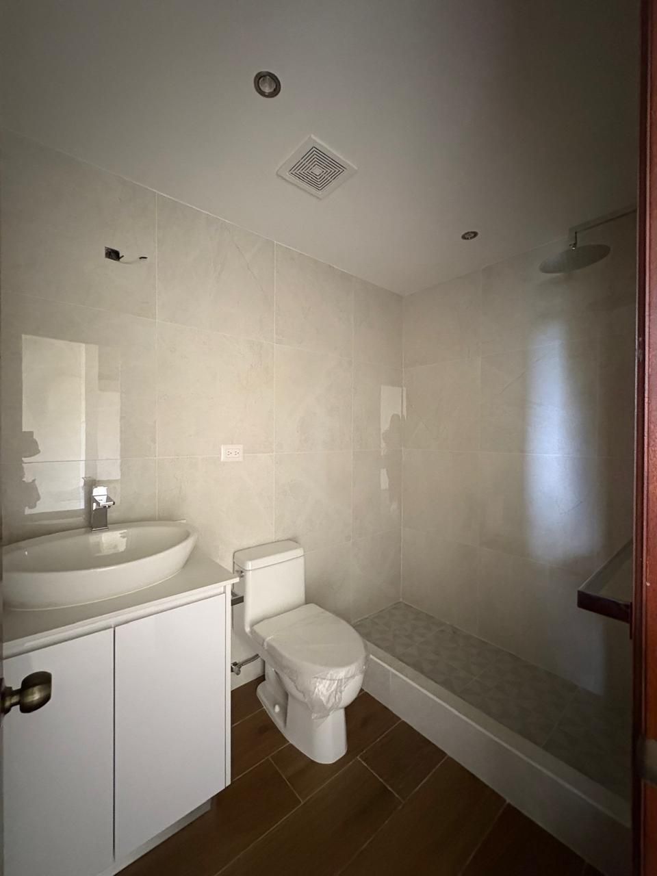 Apartamento en Zona 10, Guatemala, foto 7 de 15