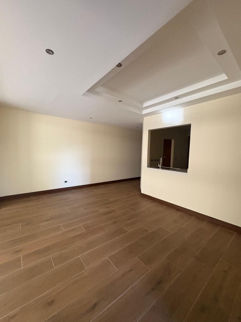 Apartamento en Zona 10, Guatemala, foto 8 de 15