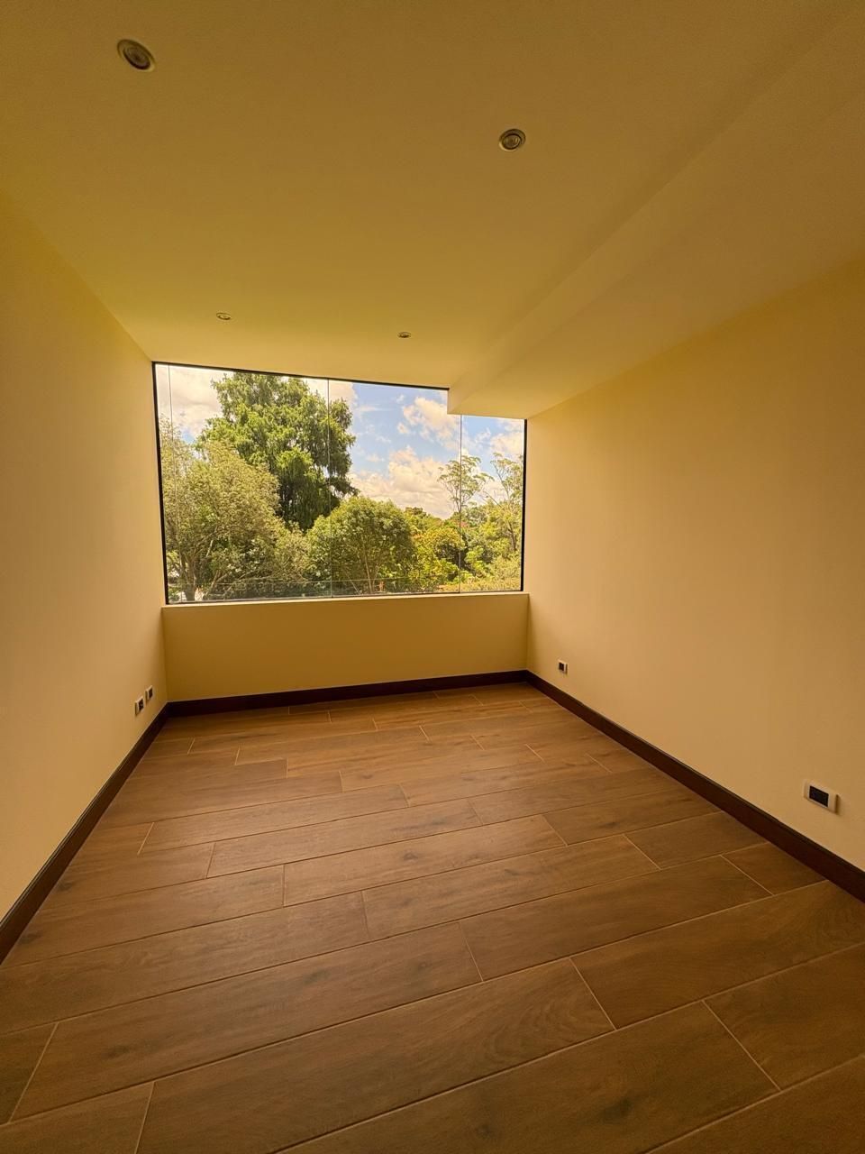 Apartamento en Zona 10, Guatemala, foto 9 de 15