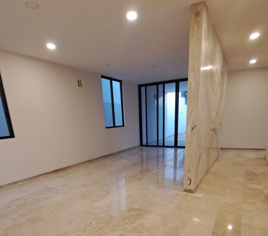 5 of 19: Sala-comedor