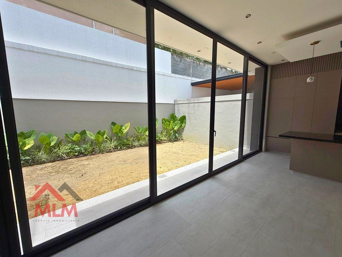 House in El Barro, Santiago, photo 4 of 16