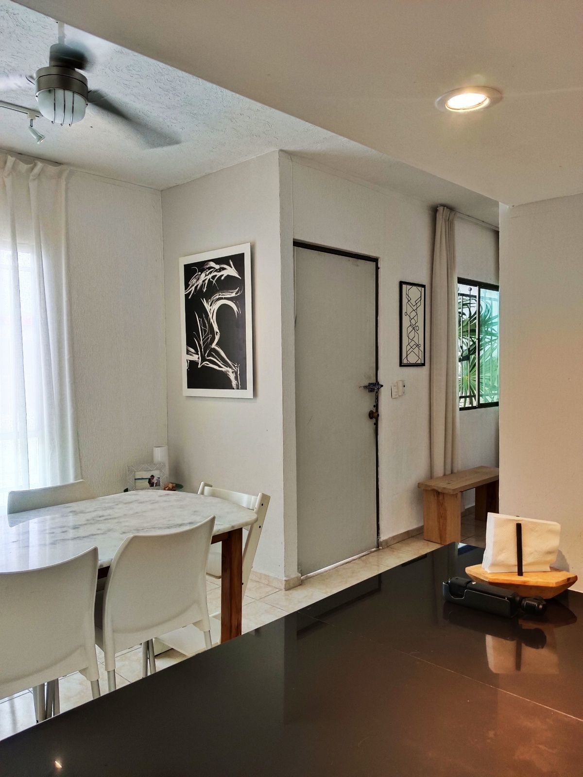 2 of 10: Sala y comedor
