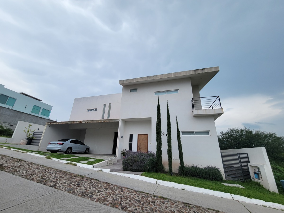 1 de 10: Fachada principal