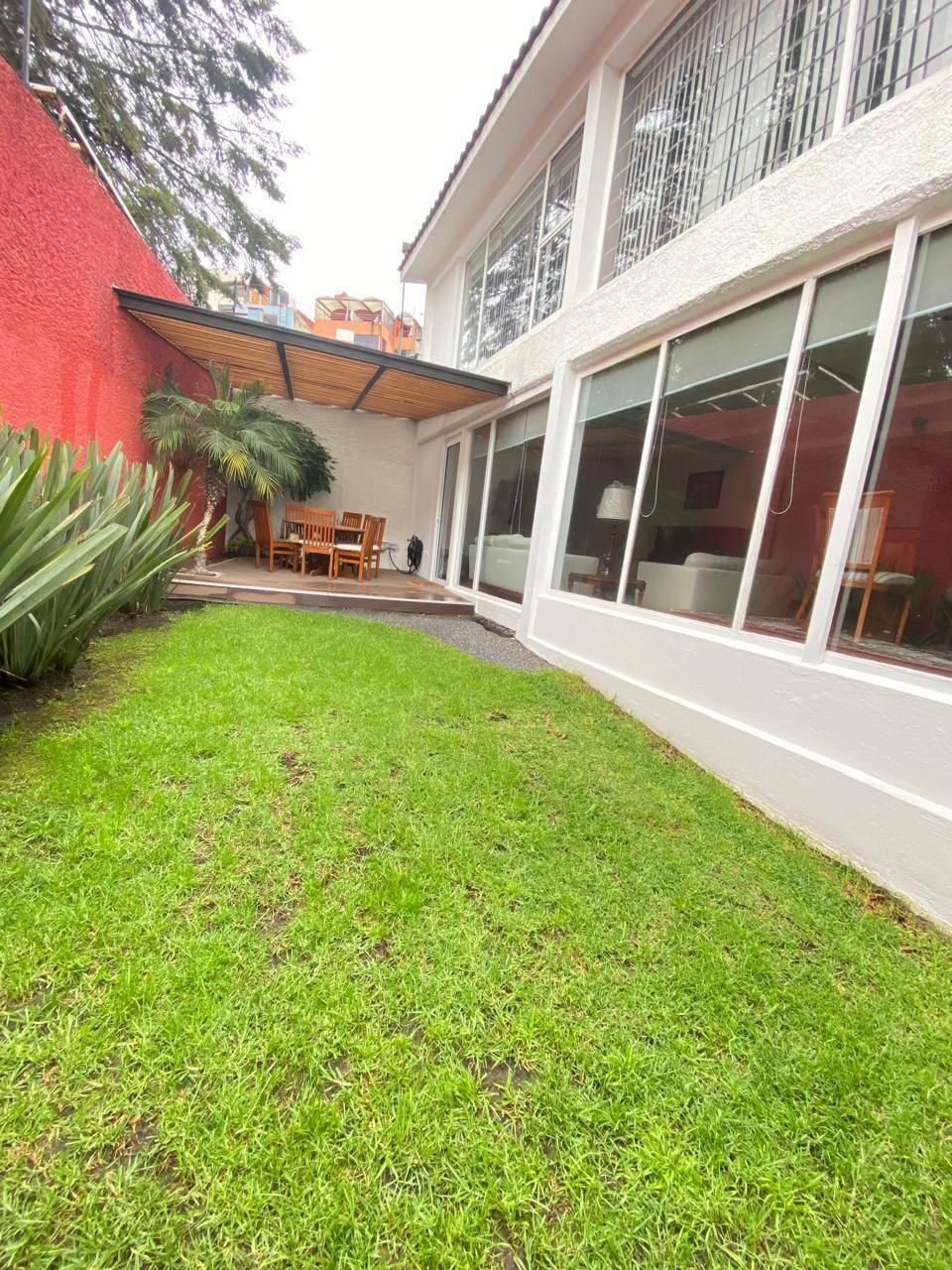 1 of 16: JARDÍN