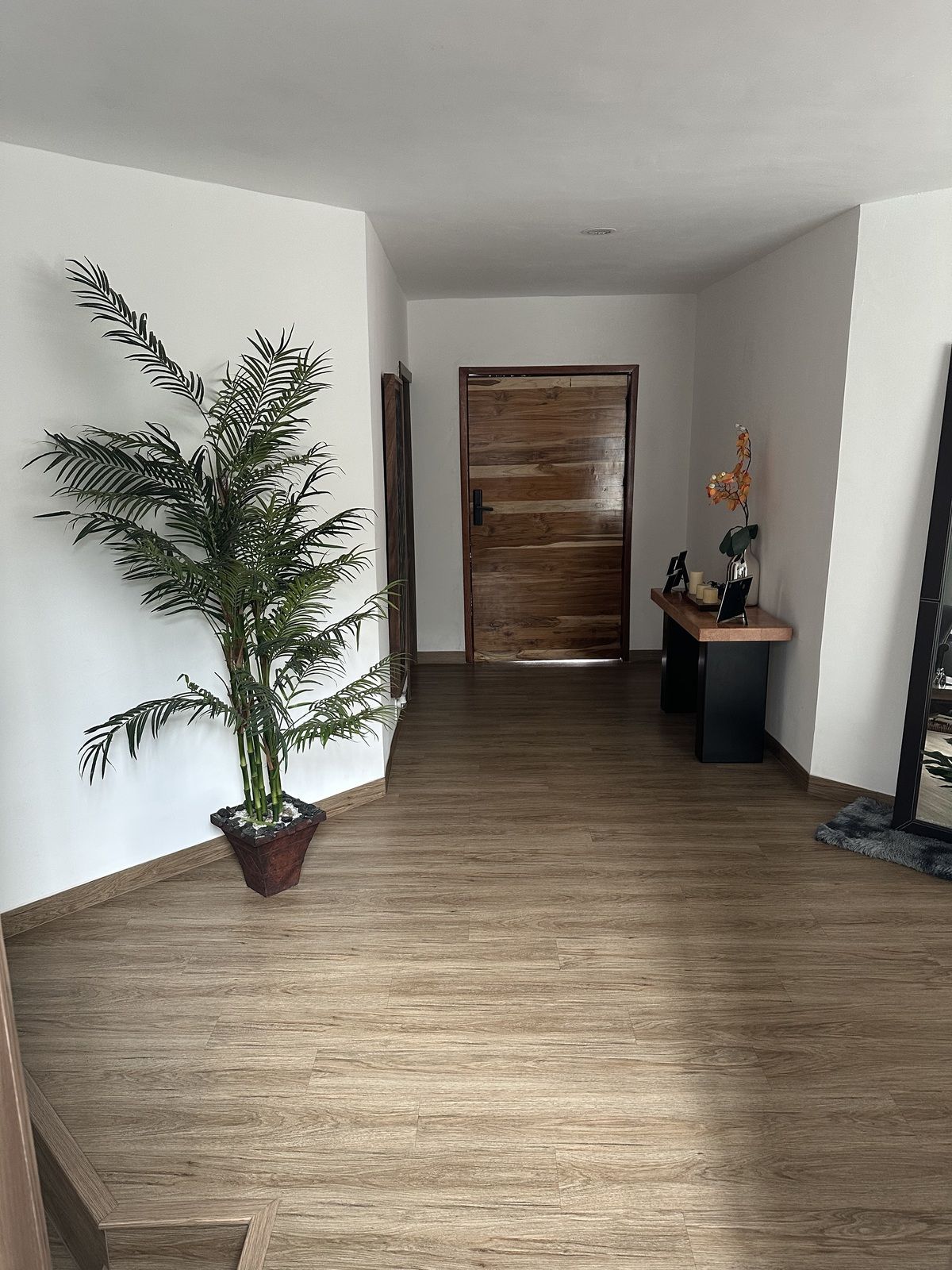 HERMOSA CASA REMODELADA DE CUATRO RECÁMARAS EN CONDOMINIO - foto 2