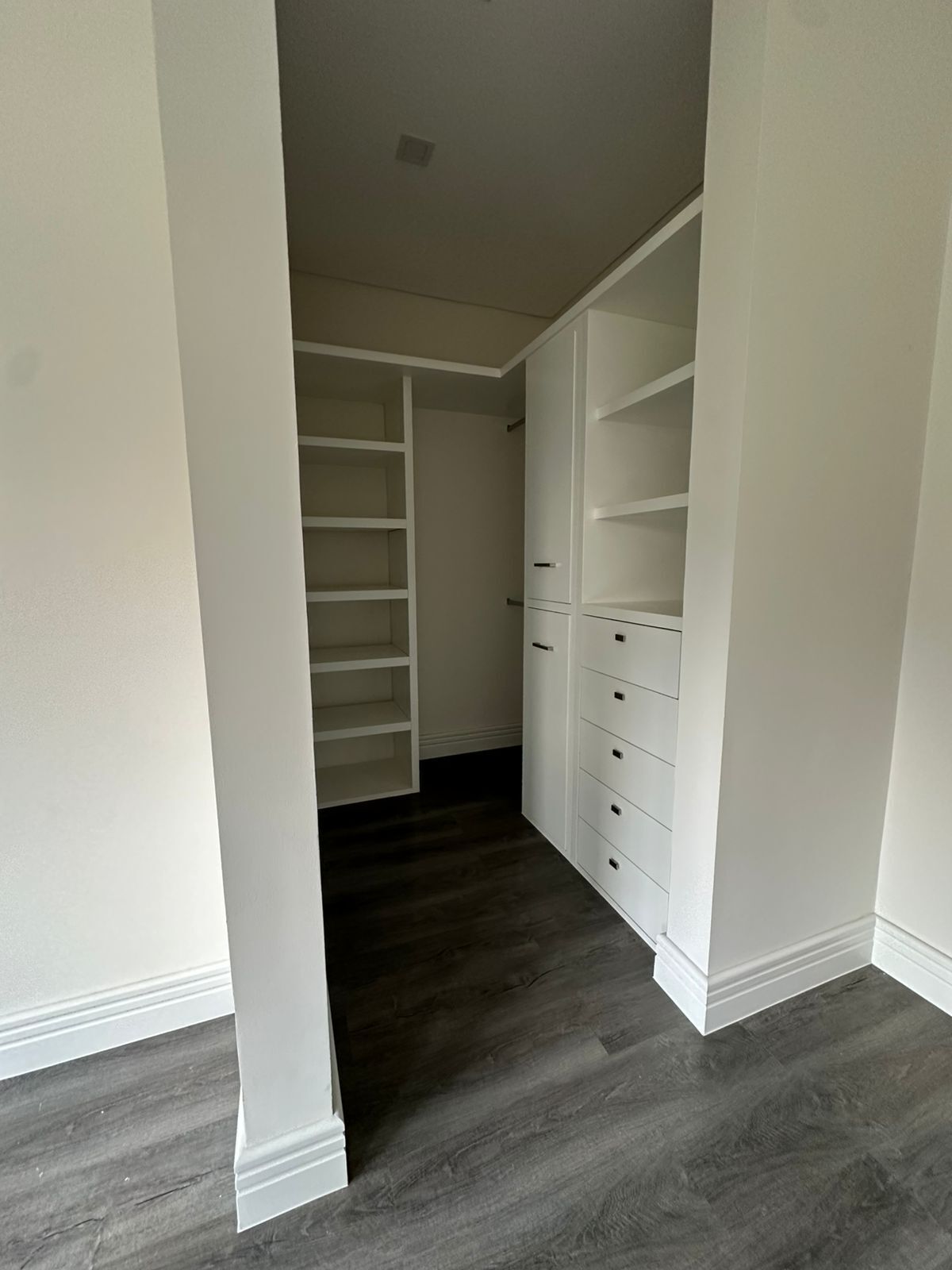 2 of 18: walking closet recámara 2