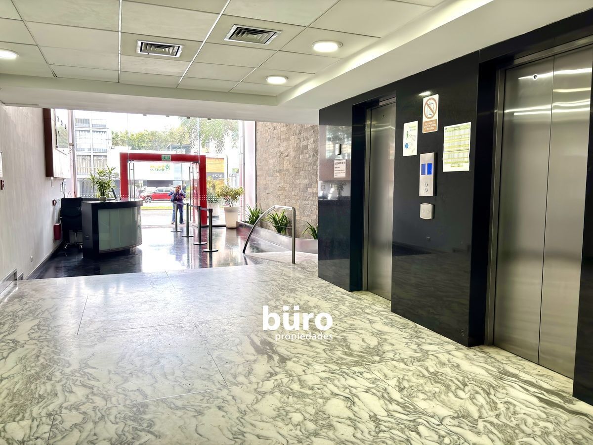 20 de 23: Lobby edificio