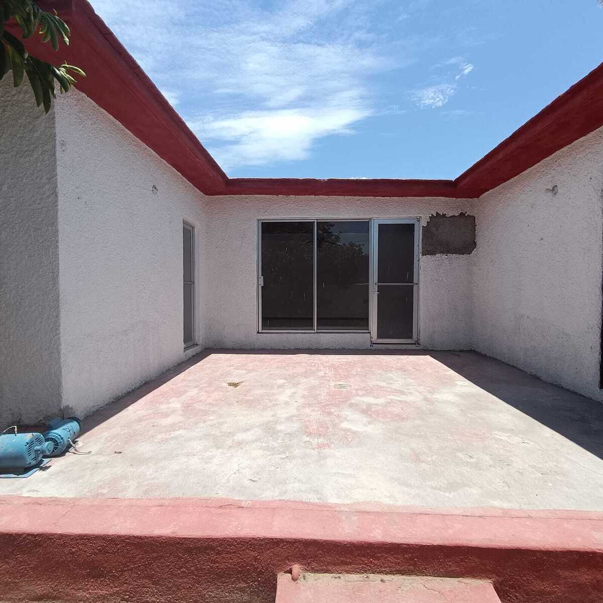 27 de 40: Área para jardín central