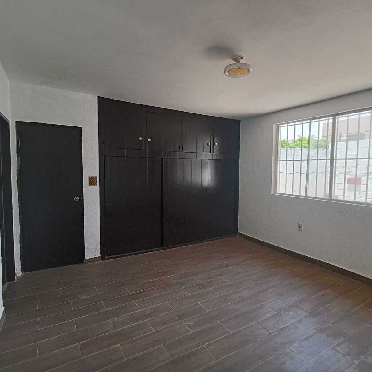 16 of 38: Recamara principal, Con Closet