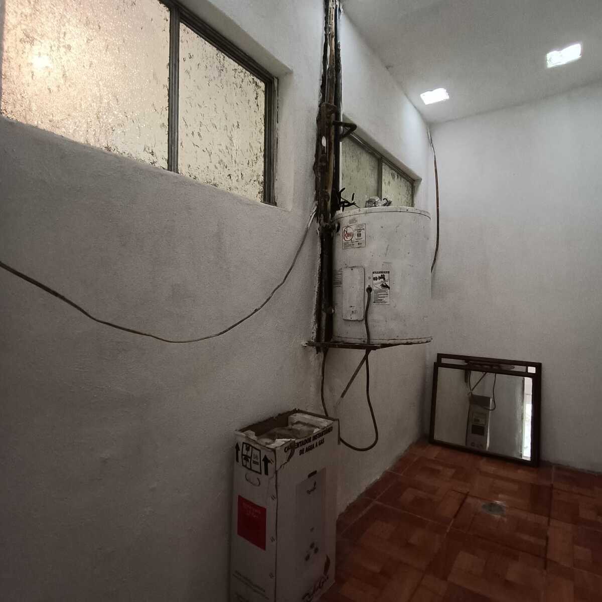 13 de 40: Área de bodega, techada