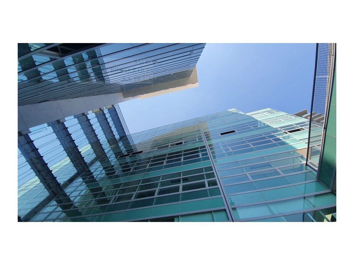 4 de 9: Edificio Corporativo en Corazón de Oficinas de Querétaro.