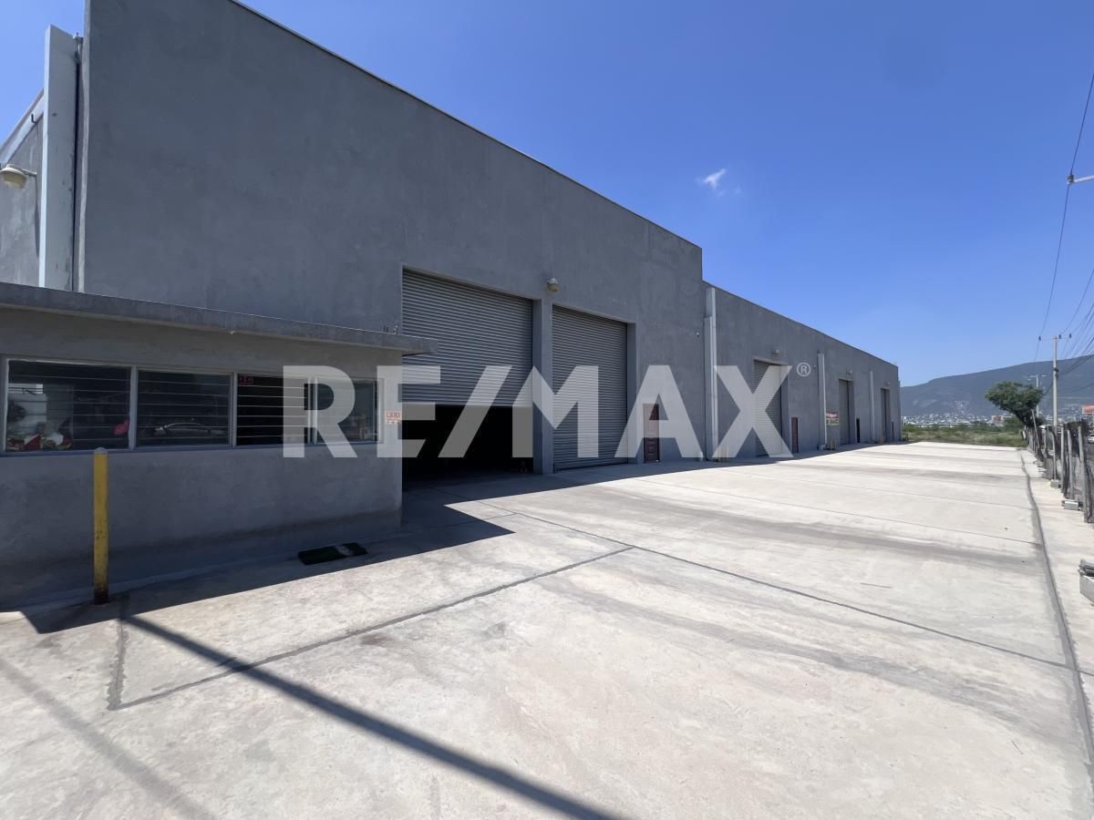 BODEGA - COMERCIAL EN RENTA