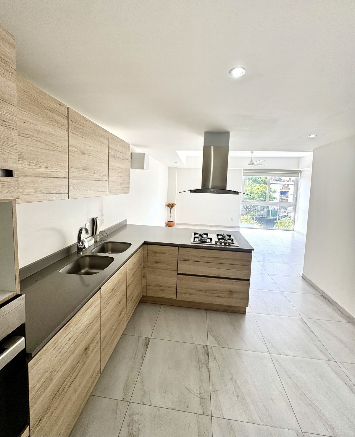 4 de 27: Cocina equipada