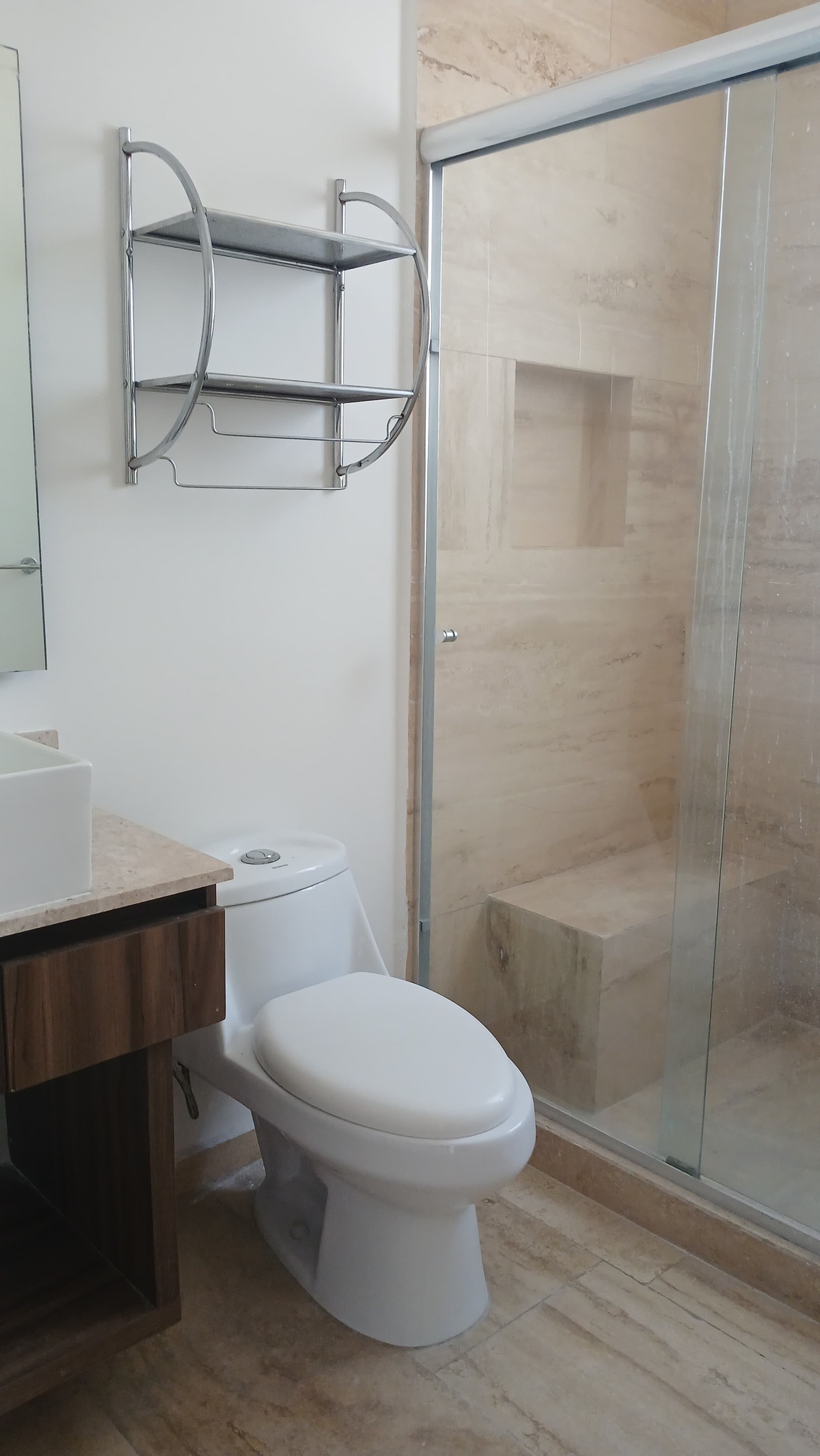 13 of 33: Baño completo