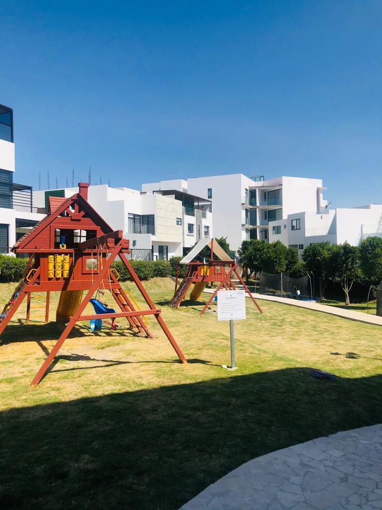 31 of 33: Juegos infantiles