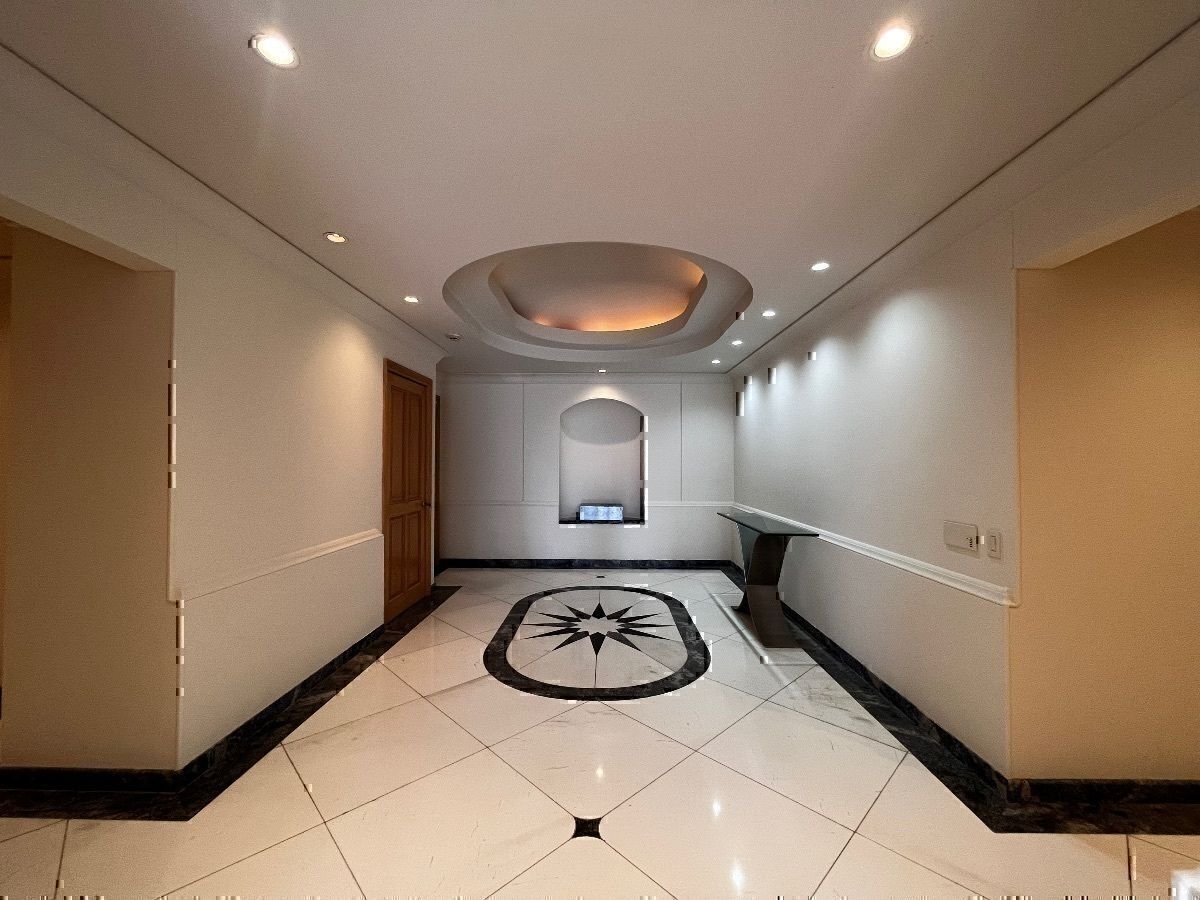 https://assets.easybroker.com/property_images/5457392/94519661/EB-TY7392.jpeg?version=1755560152