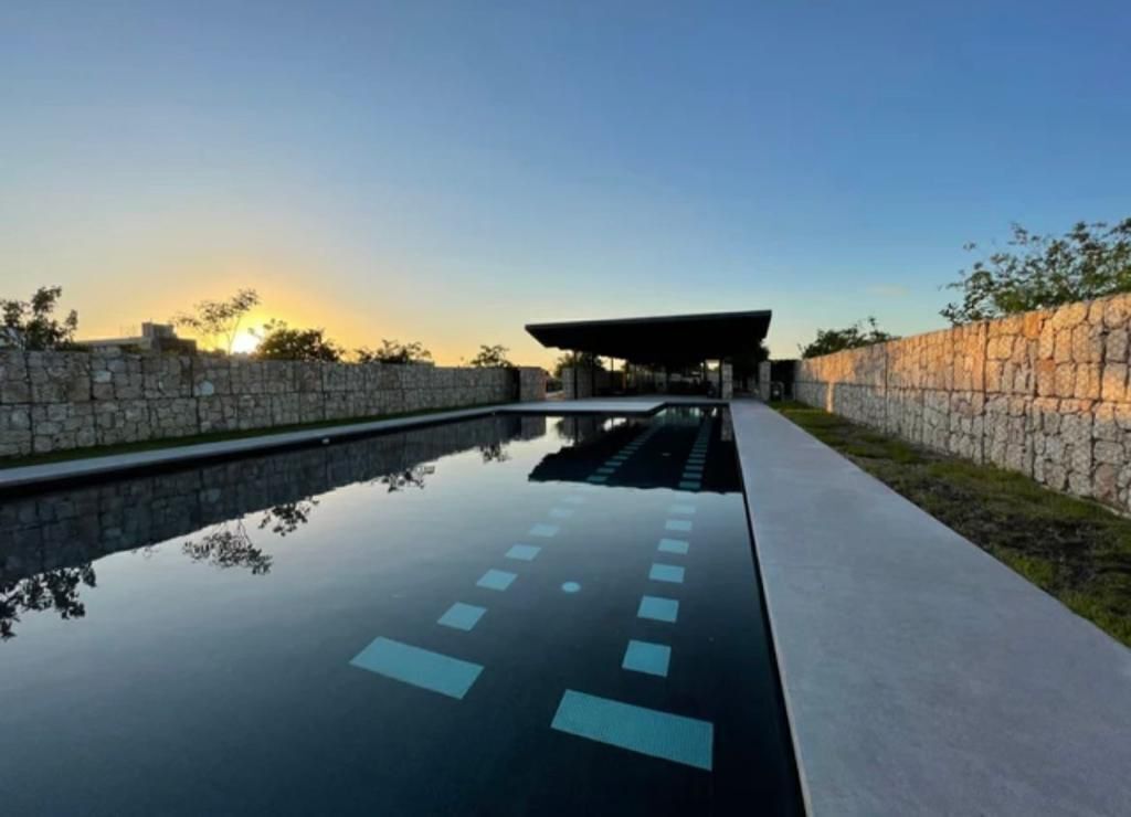 TERRENO EN VENTA, PRIVADA CON AMENIDADES DE LUJO PARA ENTREGA INMEDIATA | CHOLUL - foto 1