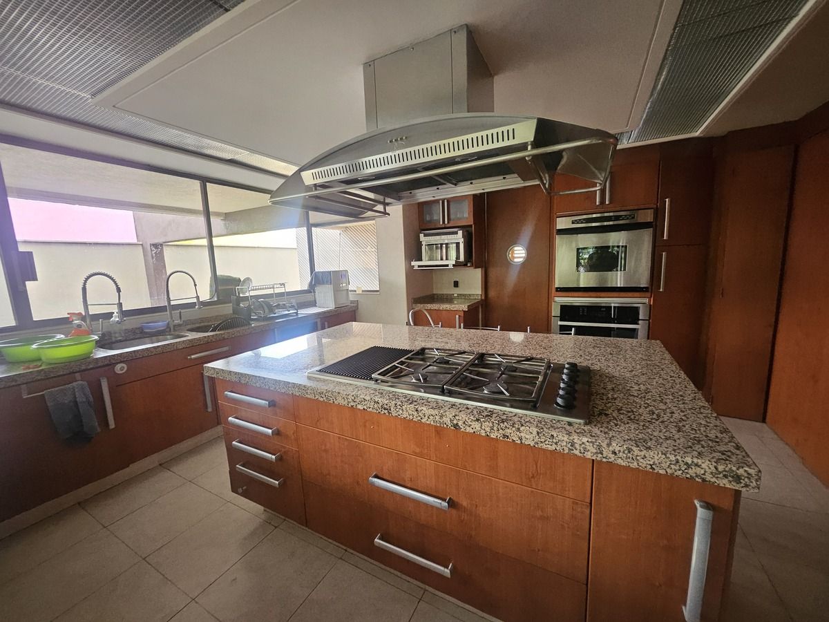 46, Calle Bosque De Naranjos, Bosque de las Lomas, 11700 con 3 Recámaras, 3 Baños, 640 Metros Cuadrados y 4 Puestos de Estacionamiento 46, Calle Bosque De Naranjos, Bosque de las Lomas, 11700 con 3 Recámaras, 3 Baños, 640 Metros Cuadrados y 4 Puestos de Estacionamiento