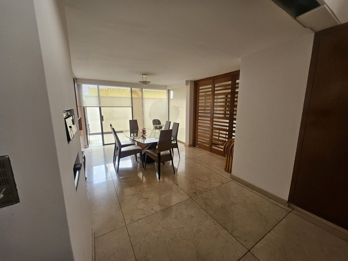 46, Calle Bosque De Naranjos, Bosque de las Lomas, 11700 con 3 Recámaras, 3 Baños, 640 Metros Cuadrados y 4 Puestos de Estacionamiento 46, Calle Bosque De Naranjos, Bosque de las Lomas, 11700 con 3 Recámaras, 3 Baños, 640 Metros Cuadrados y 4 Puestos de Estacionamiento