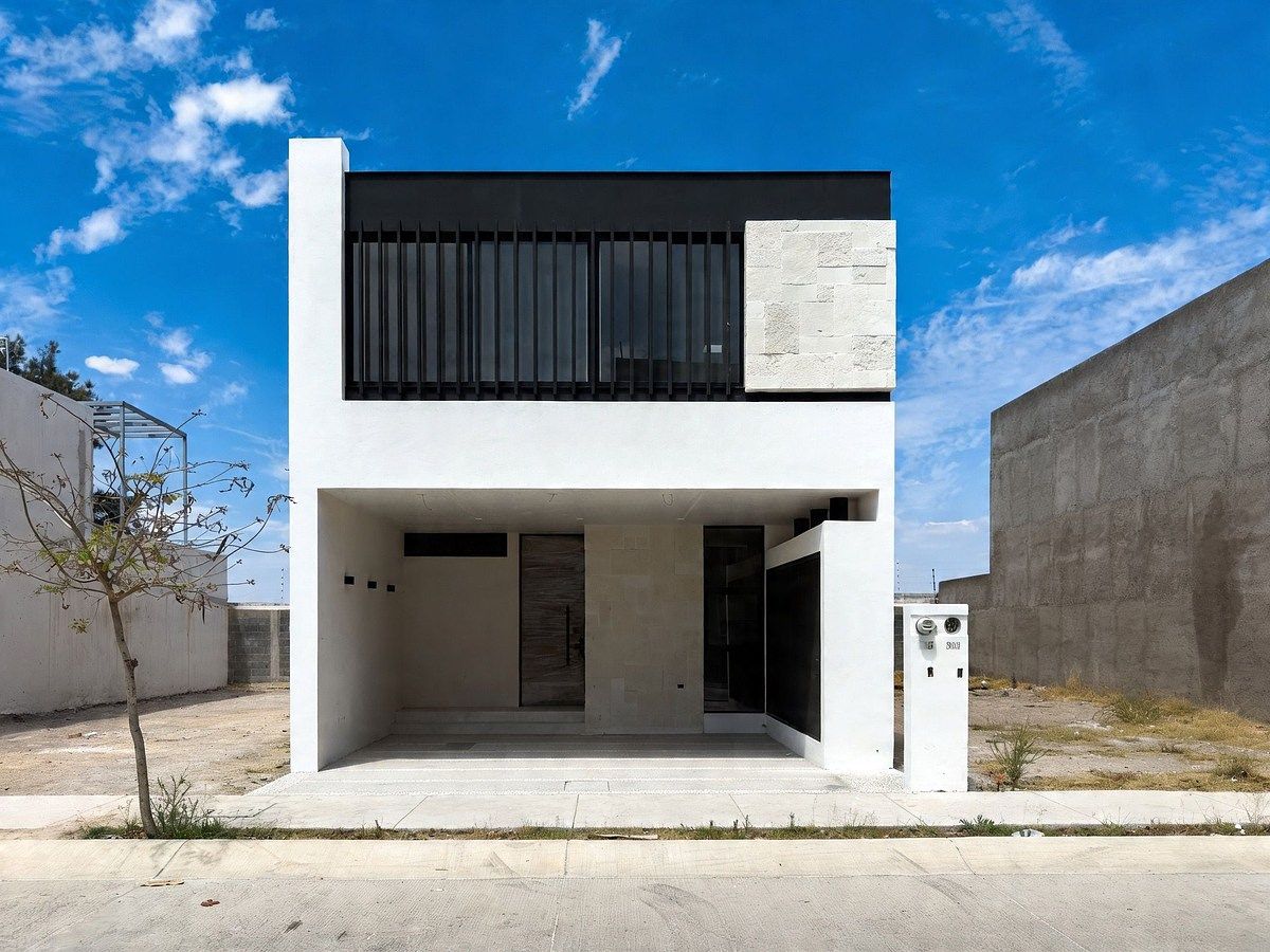 HOUSE FOR SALE WITH ROOF GARDEN IN VILANOVA (RSM SUR) - foto 2