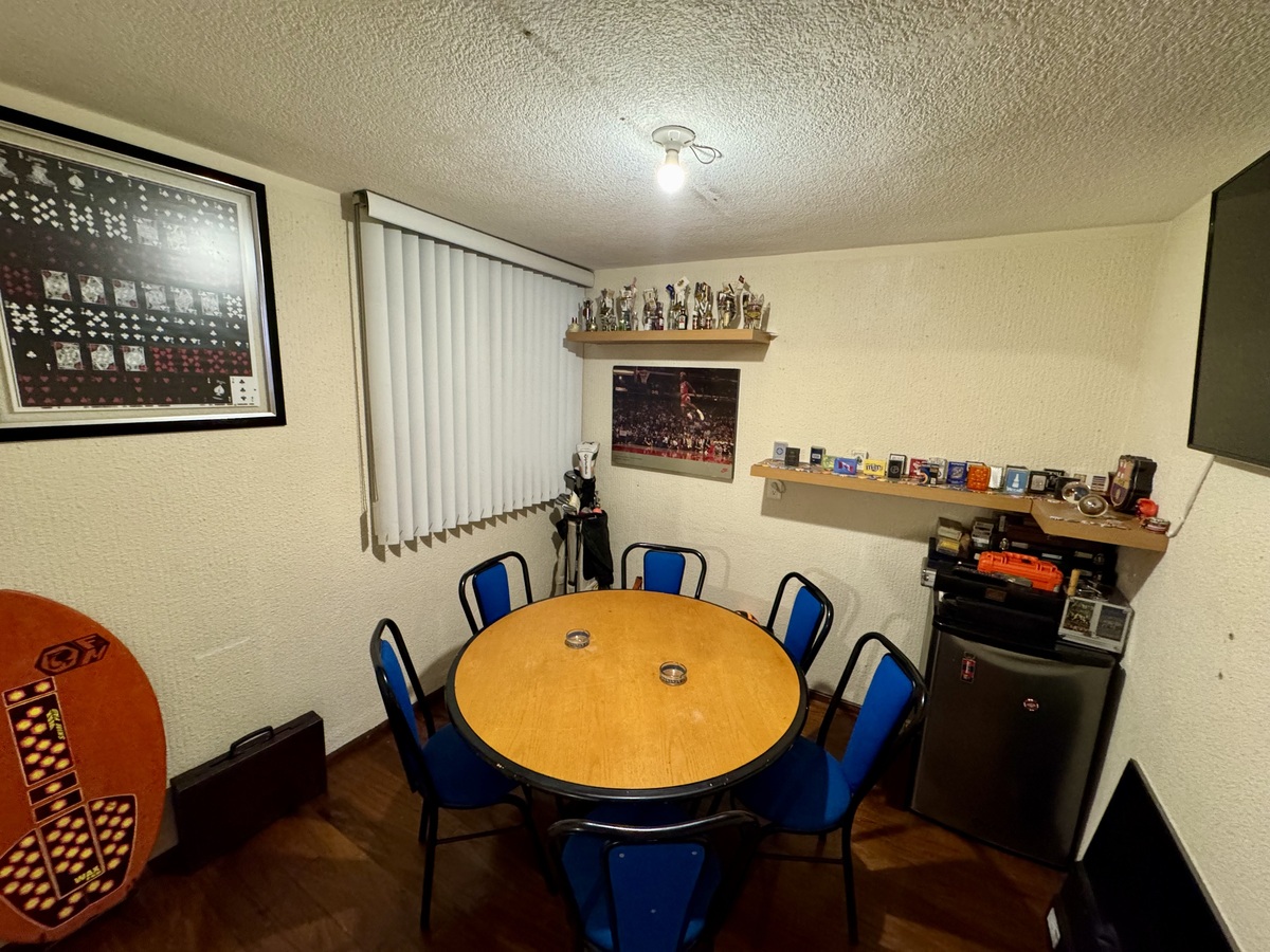 8 of 31: SALA DE JUEGOS