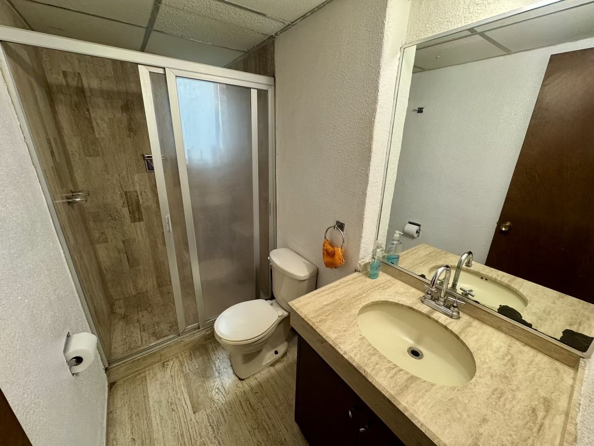 19 of 31: BAÑO