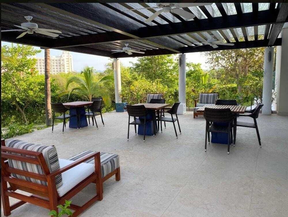 8 de 33