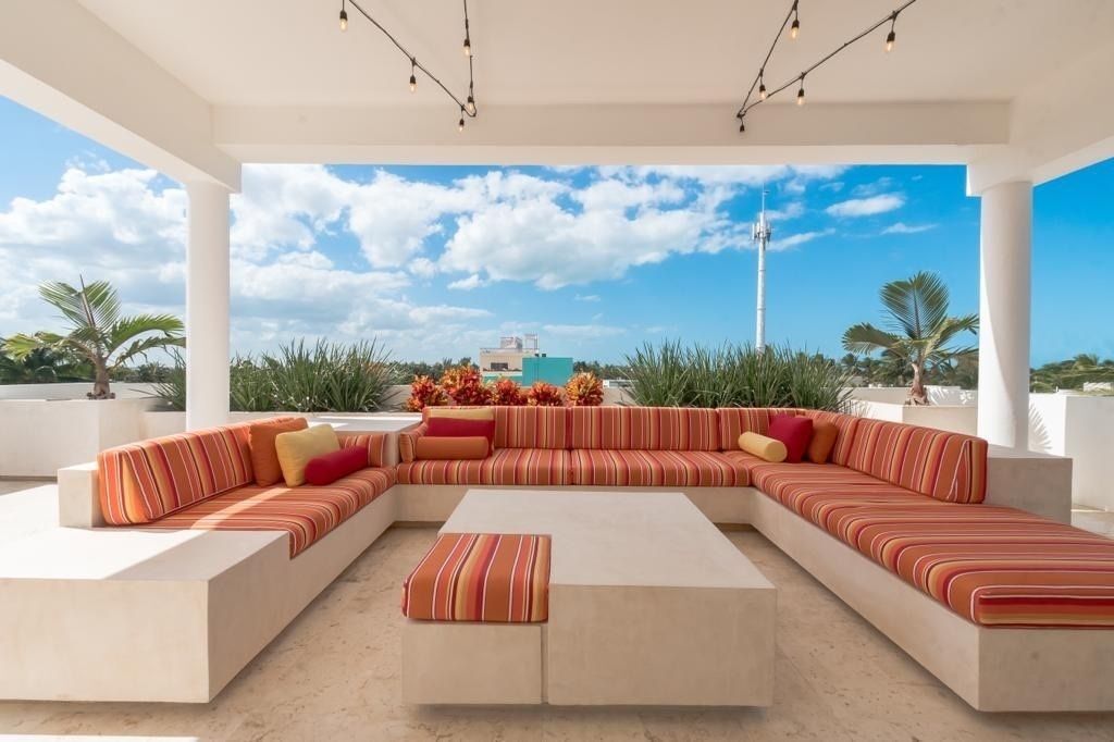 20 of 27: Rooftop with amenities