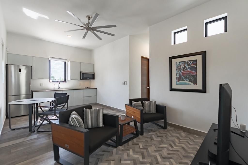 16 of 27: Independent apartment in 2nd block