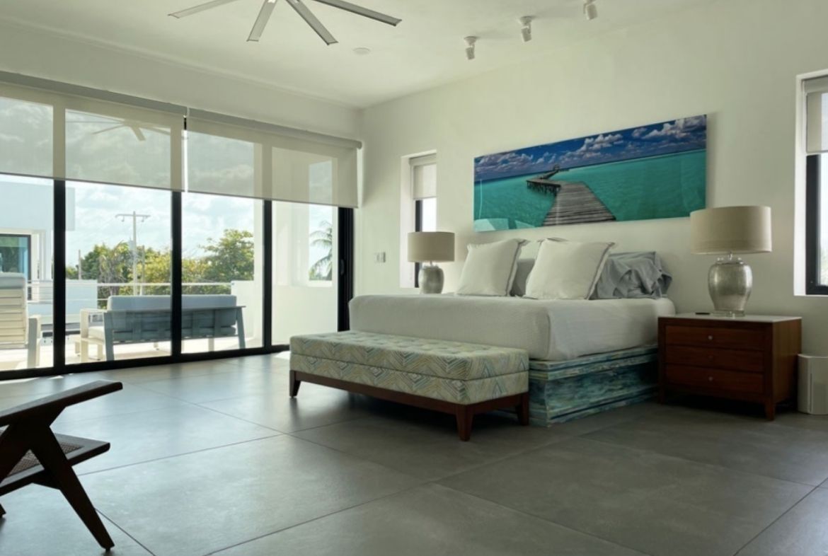 10 of 27: Master bedroom