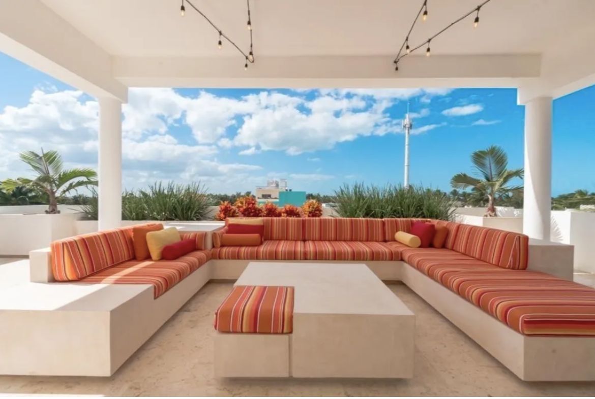 21 of 27: Furnished roof terrace