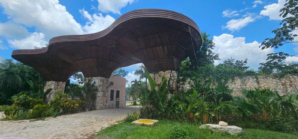 2 de 30: ENTRADA RESIDENCIAL