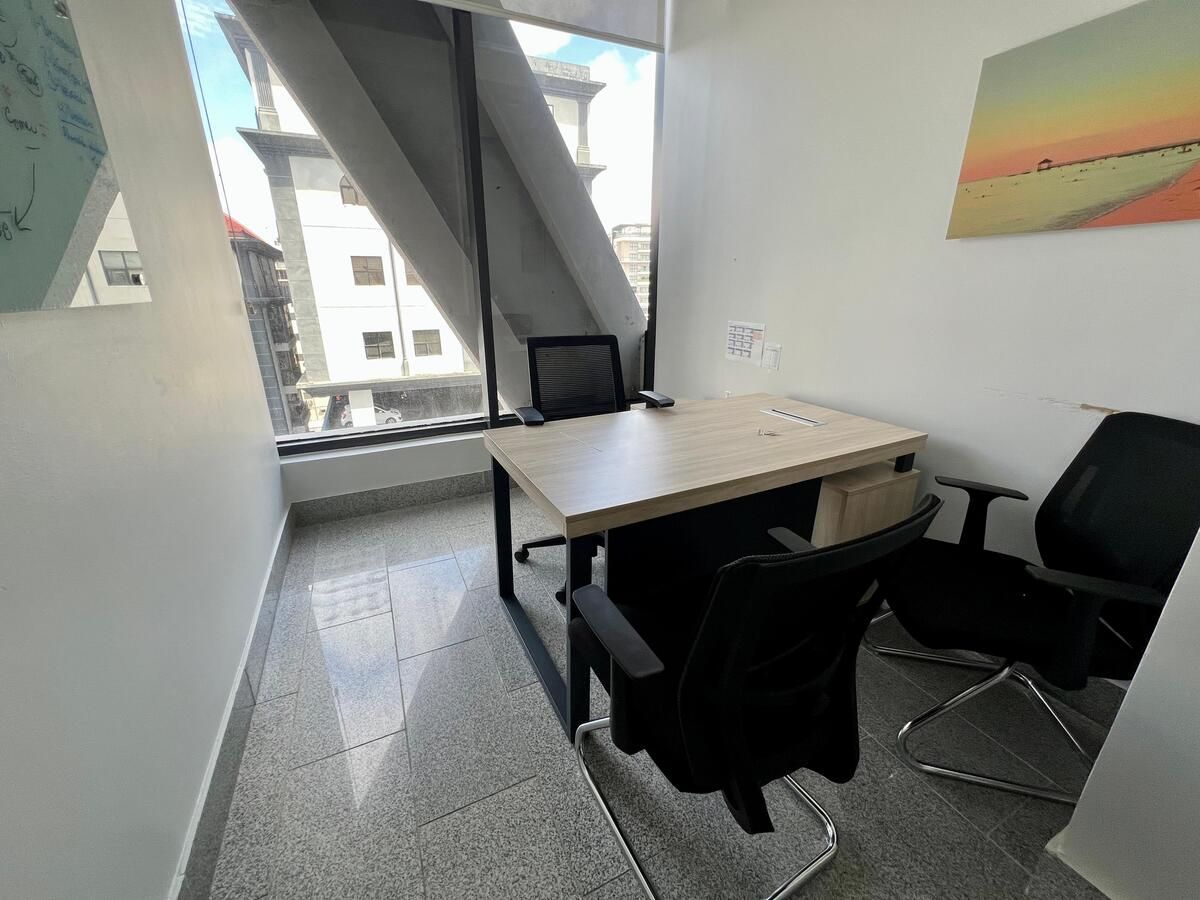 Oficina en Ensanche Serrallés, Santo Domingo Centro (Distrito Nacional), foto 10 de 11