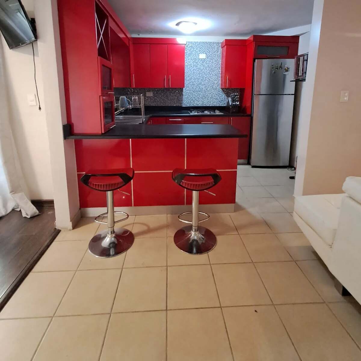 4 of 13: Barra de cocina