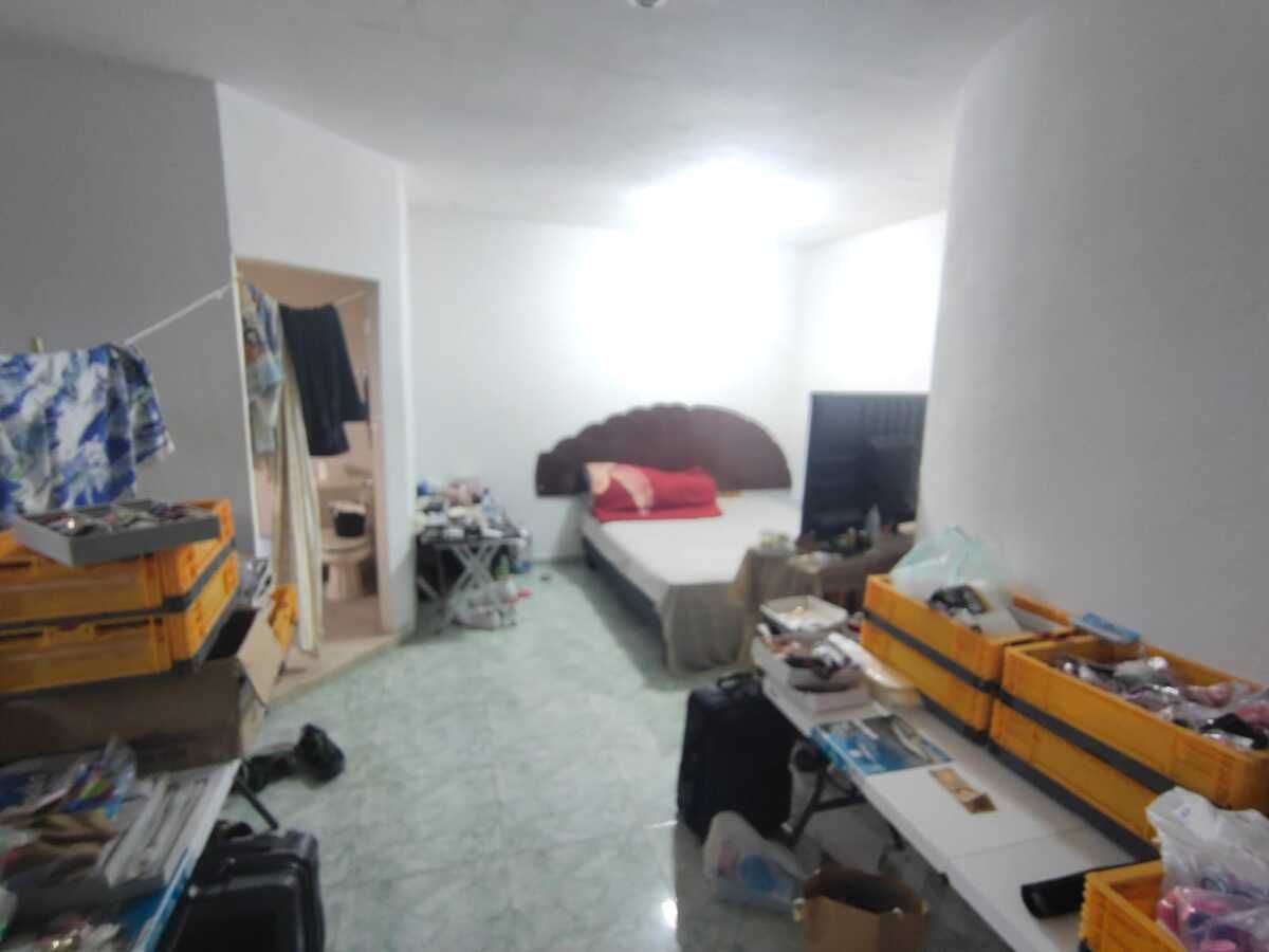 13 de 18: Recamara principal plata alta