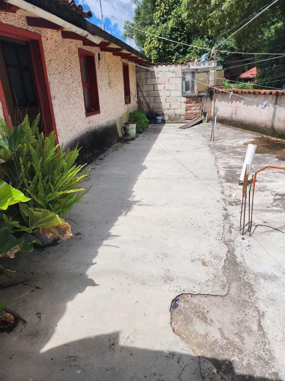 Se vende casa para remodelar