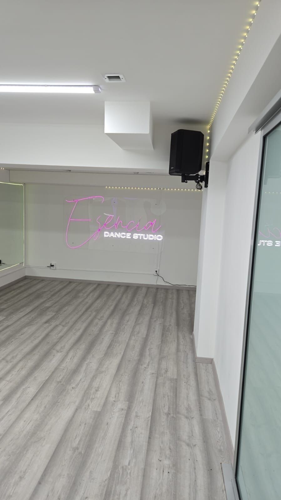 Oficina en Renta de 40 m en Roma Sur Cuauhtemoc Espacio con servicios incluidos