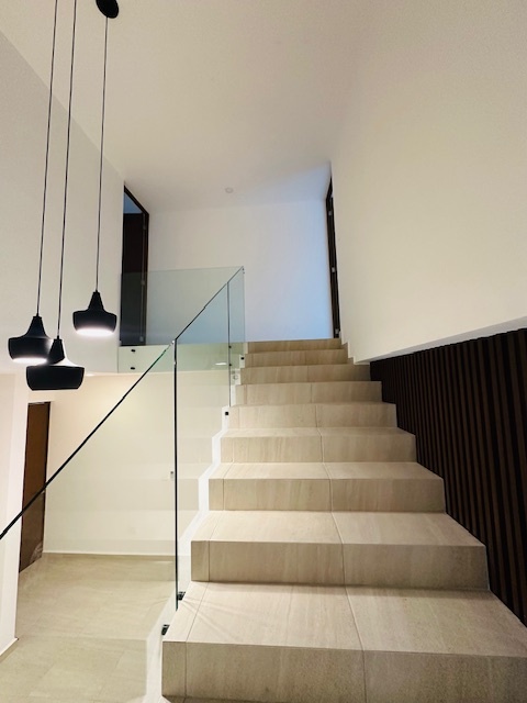 5 de 10: Modelo A-B
Acceso planta alta