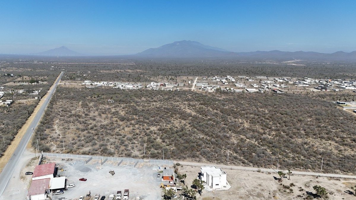 6 de 6: TERRENO 2 FRENTES