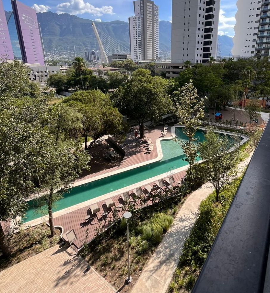 14 de 22: ALBERCA