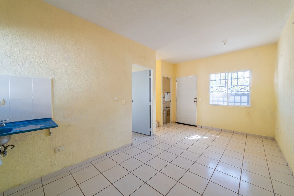2 of 19: Sala, comedor cocina
