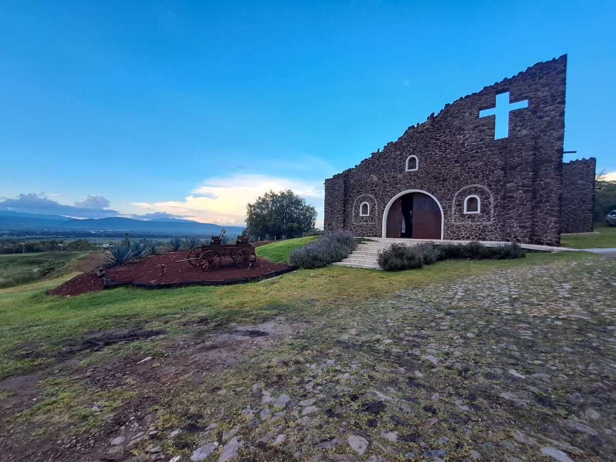 5 de 18: CAPILLA / VISTAS
