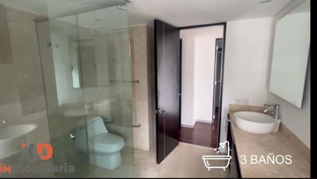 7 de 16: Baño recámara secundaria