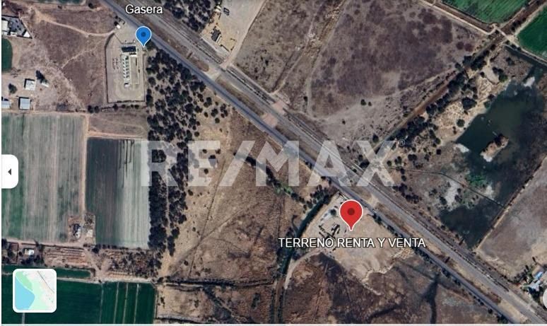 Terreno en venta a pie de carretera