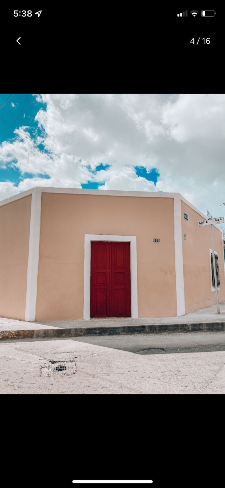 1 of 10: Fachada principal