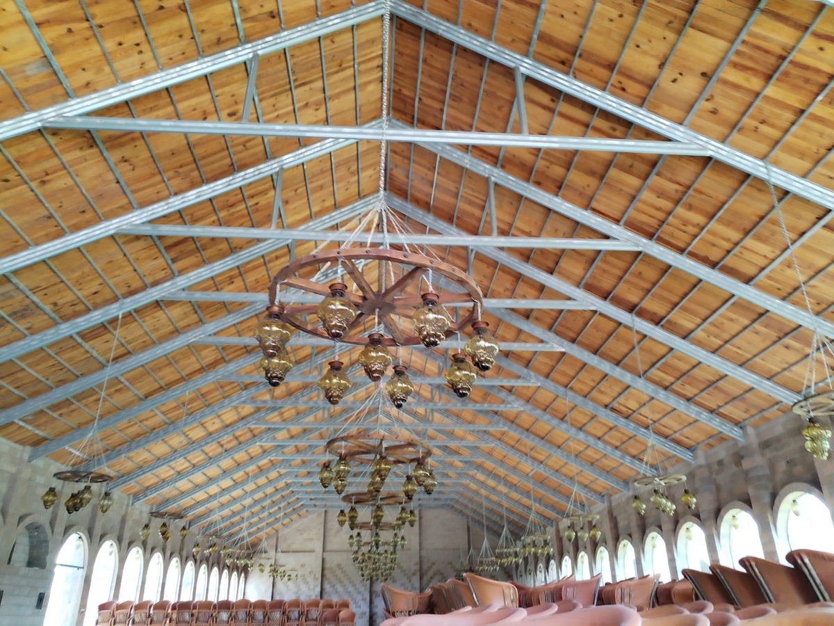 21 of 22: salon de fiestas