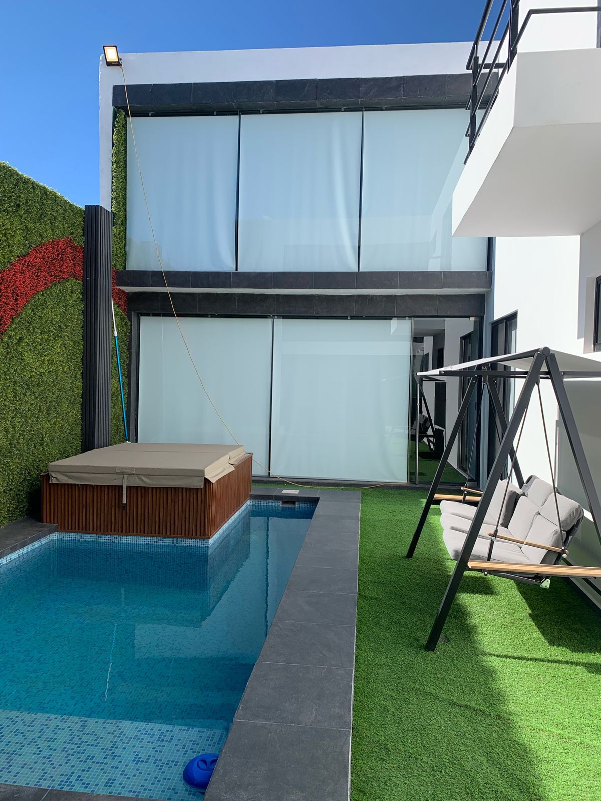 5 of 14: Terraza de día