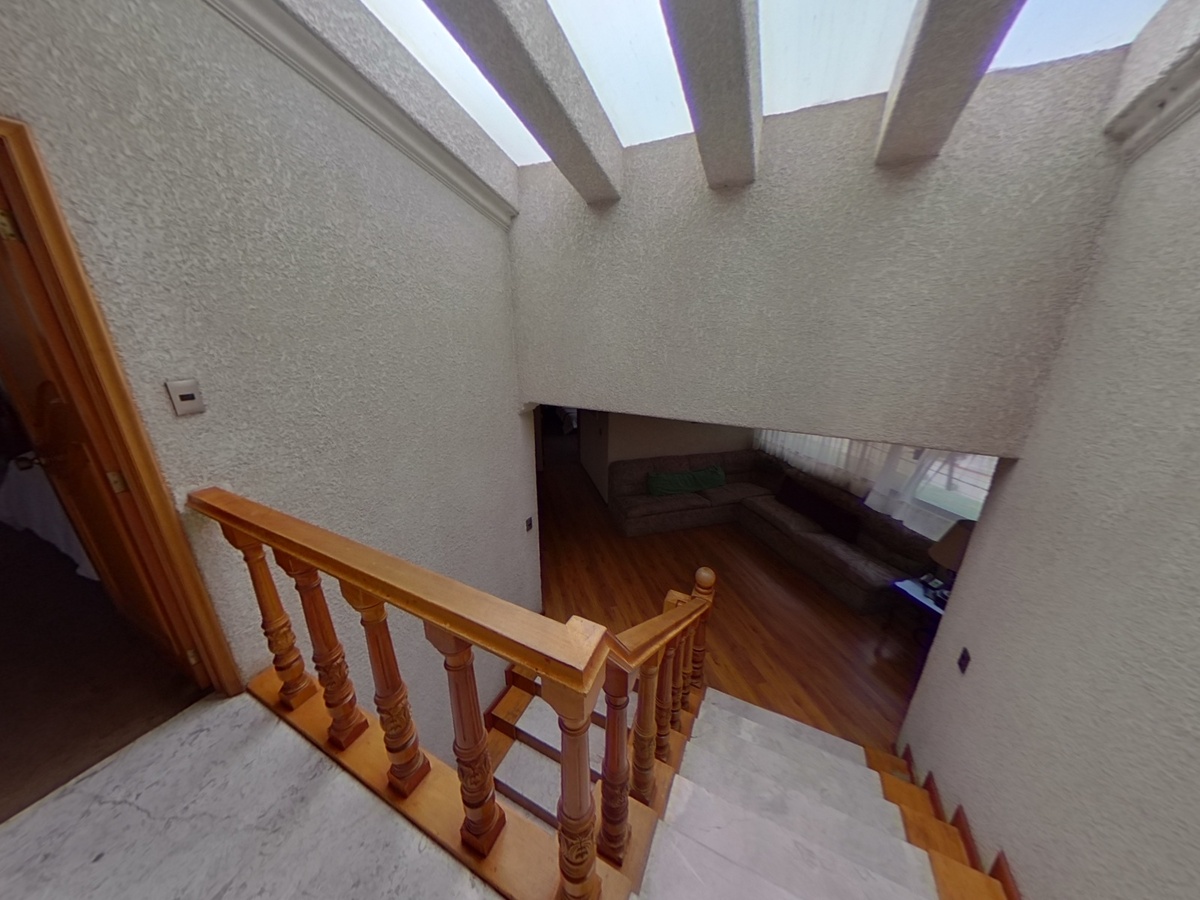 22 de 41: escaleras y domo